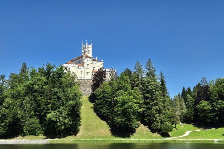Trakošćan Castle Private Day Trip from Zagreb - Premium SUV