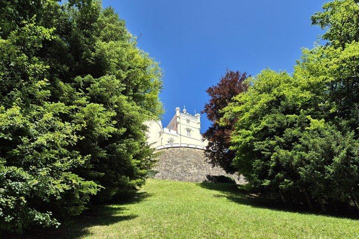 Trakošćan Castle Private Day Trip from Zagreb - Premium SUV