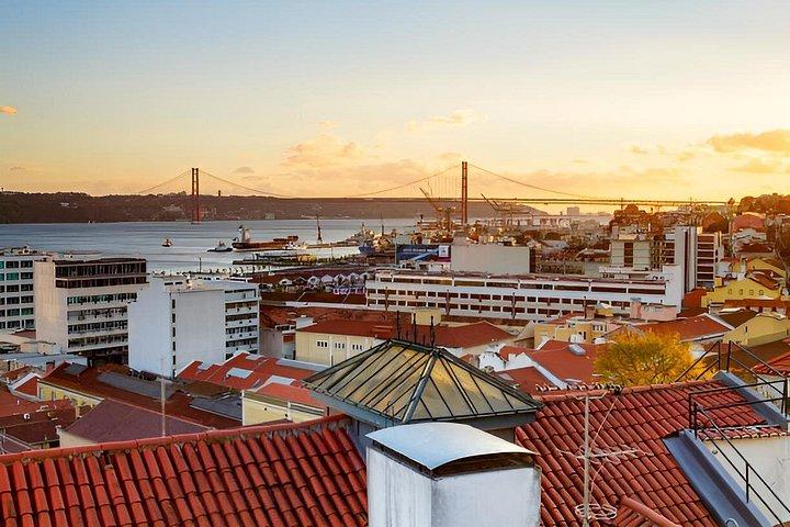 Lisbon 7 Hills Viewpoint Guided E-Bike Tour