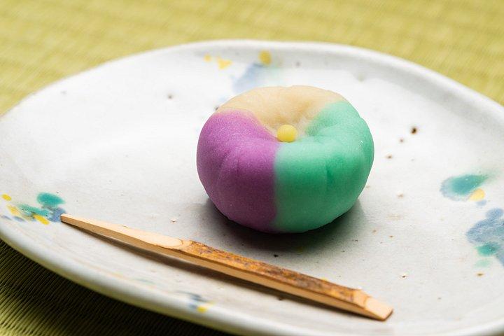 京都文化博物館で本格的な茶道体験