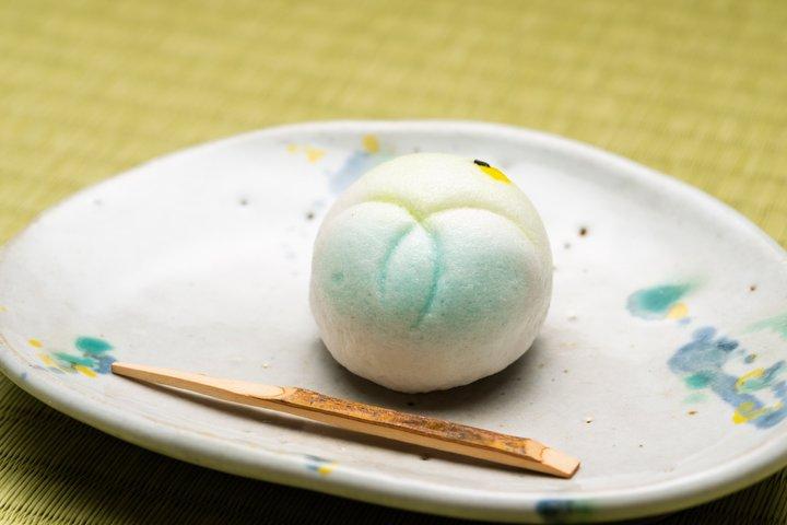 京都文化博物館で本格的な茶道体験