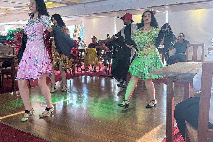 オープンビュッフェ付きカイロ豪華ナイルディナークルーズ,ベリーダンスショー