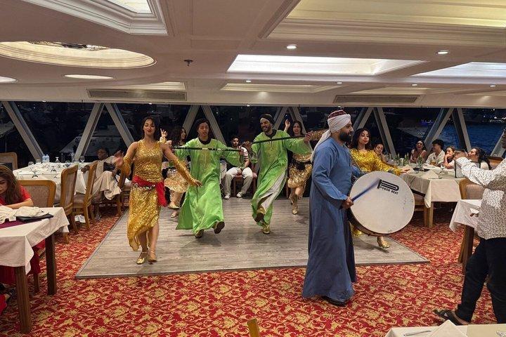 Crociera di lusso sul Nilo con buffet e spettacolo di danza del ventre