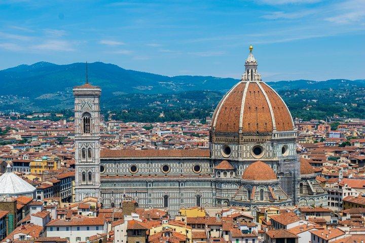 Duomo Cathedral Fast Track Tour & optional Brunelleschi's Dome