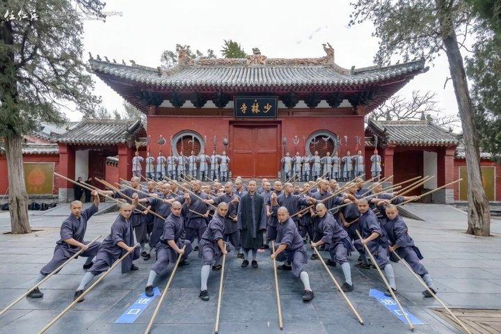 Excursión privada de un día a las grutas de Longmen y el templo Shaolin