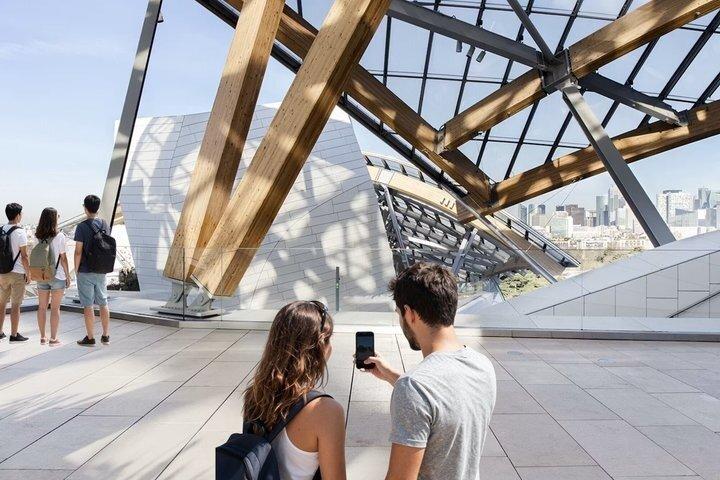 Stichting Louis Vuitton Premium Access