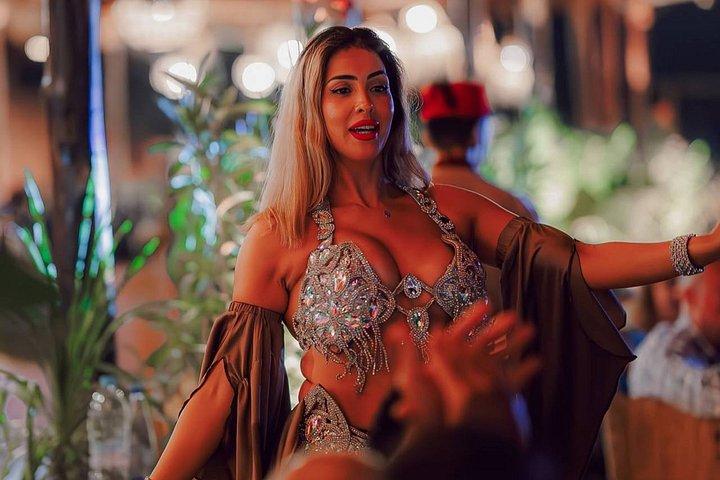 Agafay Desert Luxury Pool Lunch or Pool Dinner Show Private