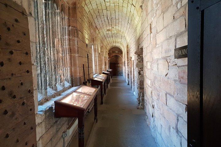 Wallace monument, Stirling Castle, Linlithgow Palace Private Tour