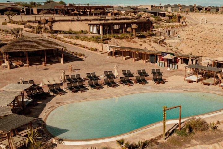 Agafay Desert Luxury Pool Pranzo o cena in piscina Mostra privato