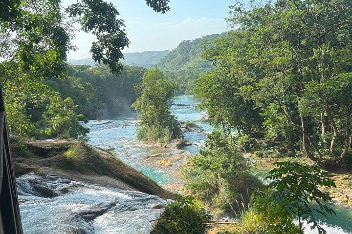One Day Tour to Agua Azul, Palenque and Roberto Barrios Falls
