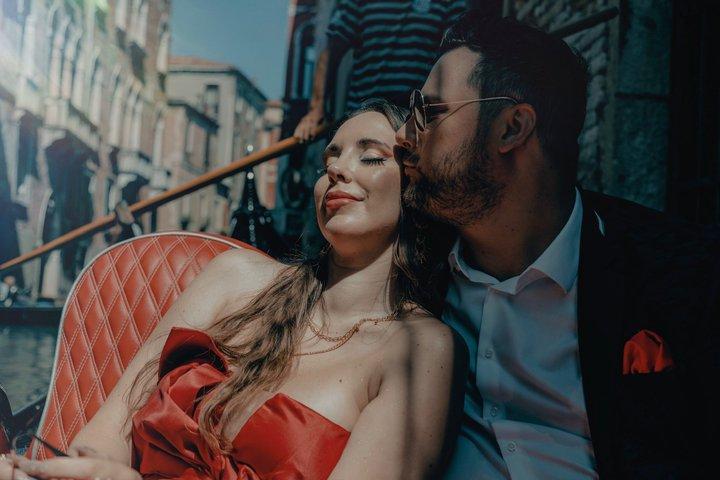 Proposta Venezia e Servizio Matrimoniale Gondola e Consegna Express