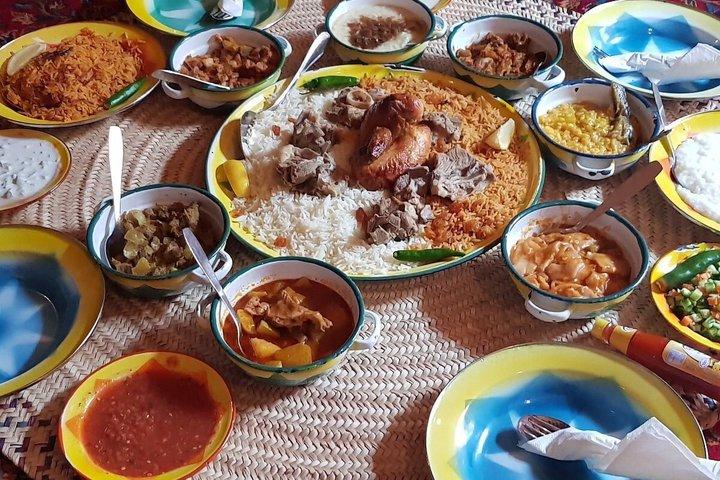 Tour de medio día por Riad con almuerzo tradicional