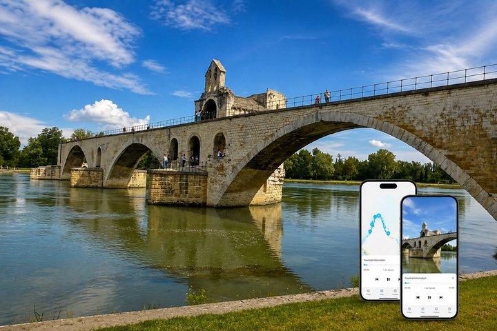 Avignon Selbstgeführte Stadtrundfahrt der Päpste, Dichter und Attentäter