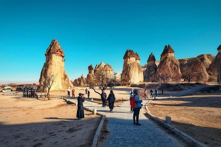 赤（北）ツアーカッパドキア（少人数）ランチとチケット付き