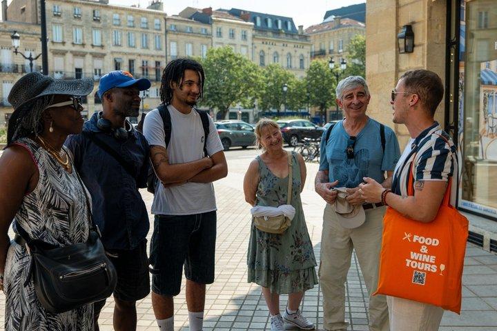 Bordeaux wandeltocht : geschiedenis, wijn, gebak (in Engels)