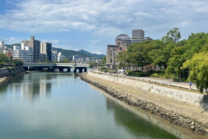 Hiroshima and Miyajima 6 and half Hour Guided Tour