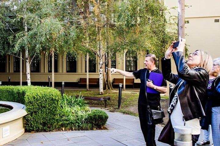 Adelaide: Victoria Square Guided Walking Tour
