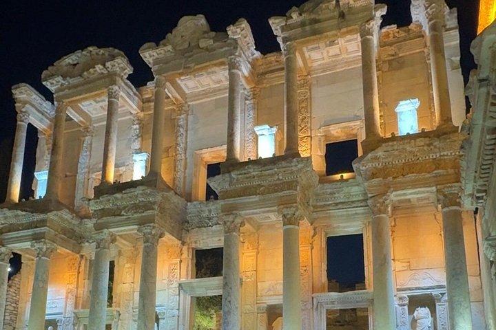 エフェソス聖書ツアー聖母マリアの家と古代都市
