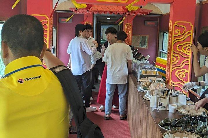 フエ・インペリアルツアーを体験-ハイヴァン峠経由のヘリテージ列車