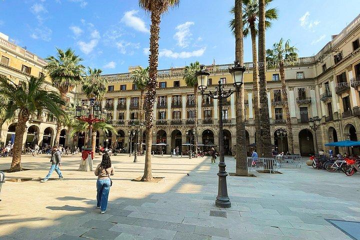 バルセロナ・ゴシック地区の秘密に迫る