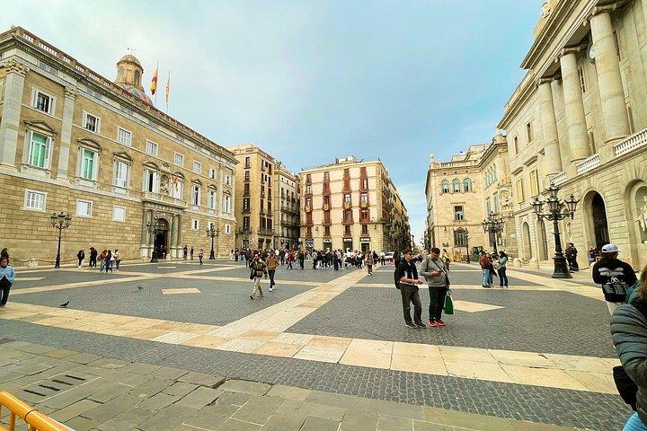 バルセロナ・ゴシック地区の秘密に迫る