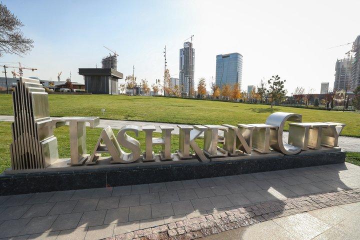 Tashkent Walking Tour Metro, Old City and Chorsu Bazaar