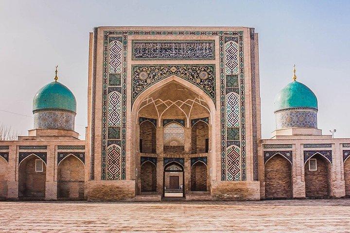 Tashkent Walking Tour Metro, Old City and Chorsu Bazaar