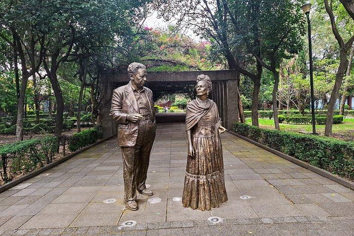 ソチミルコ自然保護区 - 人形の島 - コヨアカン