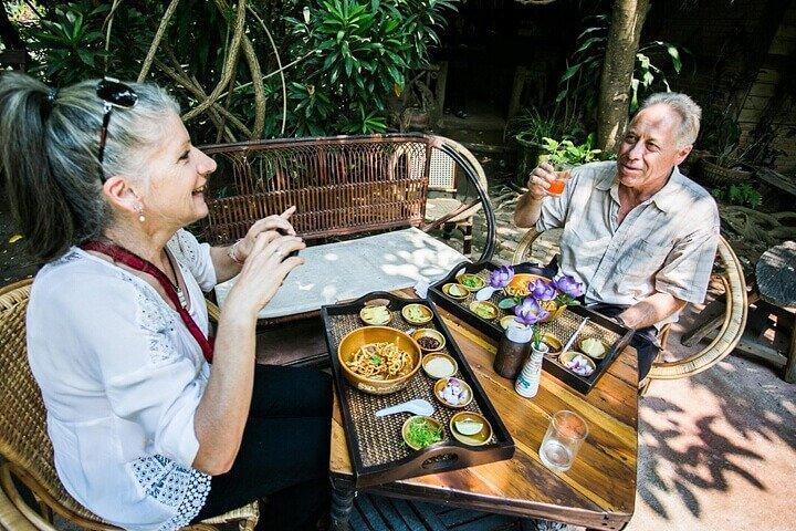 タイファーマーズハウスとカオソーイでチェンマイ川クルーズ