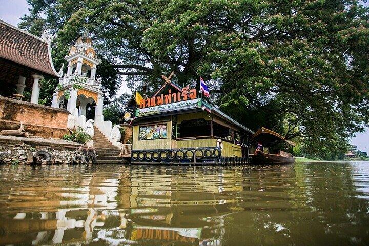 タイファーマーズハウスとカオソーイでチェンマイ川クルーズ