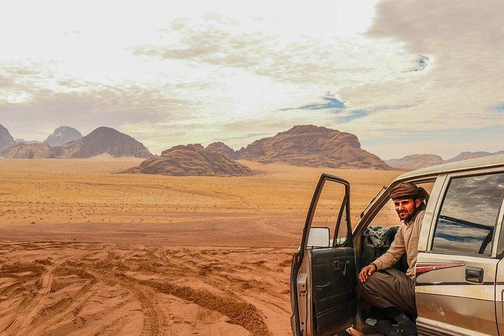 3 Hour Wadi Rum Highlights Jeep Tour