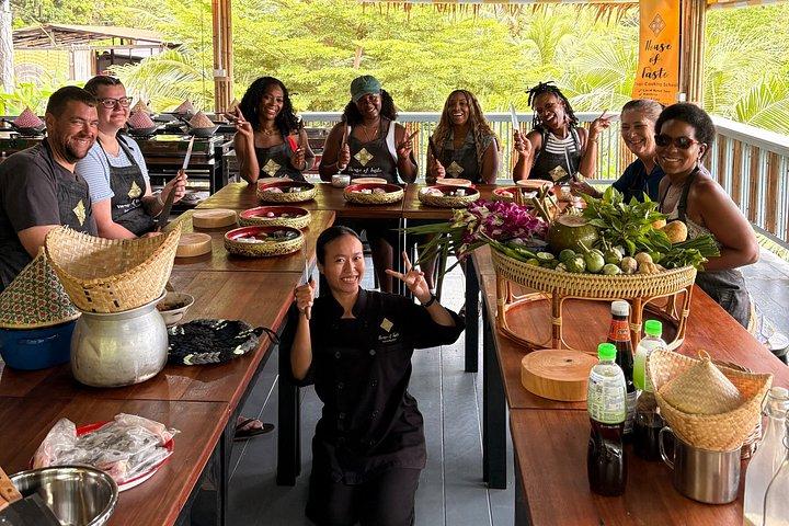 プーケットでタイ料理教室とマーケットツアーを体験
