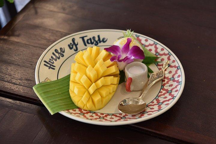 プーケットでタイ料理教室とマーケットツアーを体験