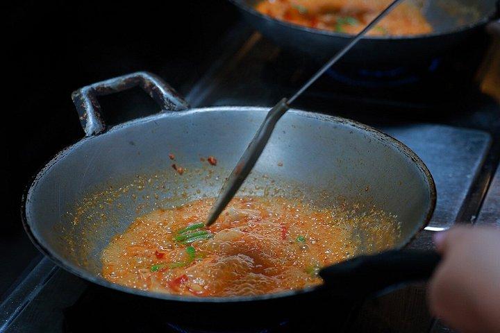プーケットでタイ料理教室とマーケットツアーを体験
