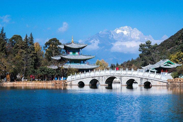 麗江（Lijiang）専用出発トランスファー：ホテルへの空港