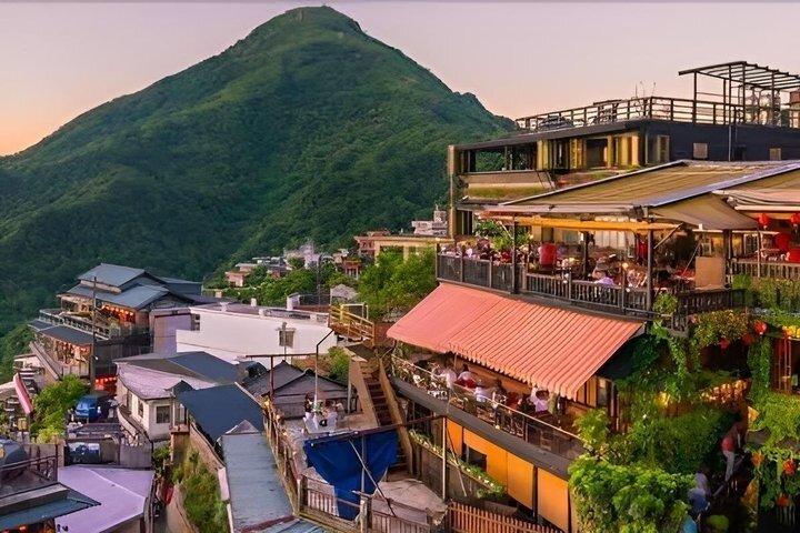 From Taipei: Yehliu, Shifen, Houtong & Jiufen One Day Tour