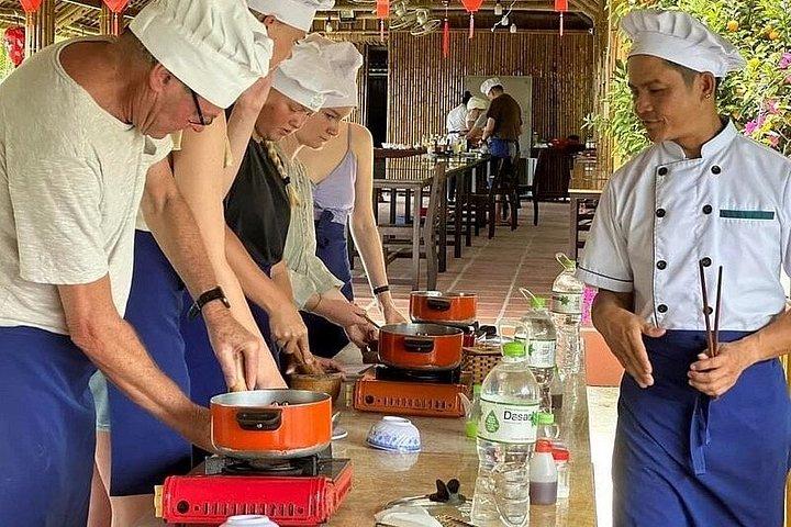 プライベートベイマウエコ料理体験（現地ガイド付き）
