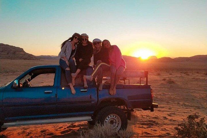 Wadi Rum Jeep Tour and Lunch for 6 Hours