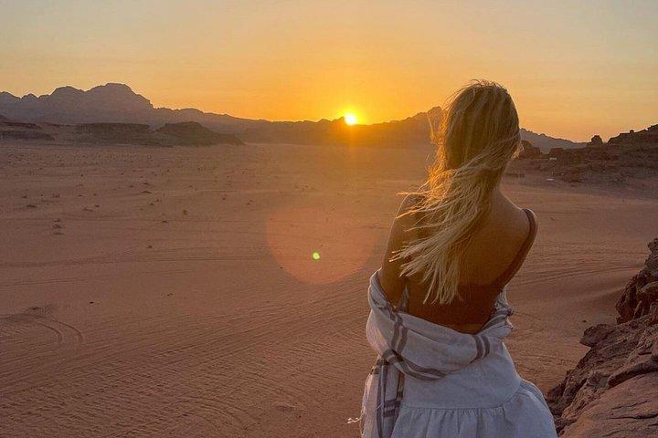 Wadi Rum Jeep Tour and Lunch for 6 Hours