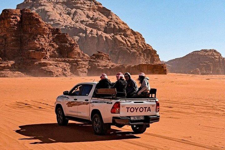 Tour in jeep del Wadi Rum e pranzo per 6 ore