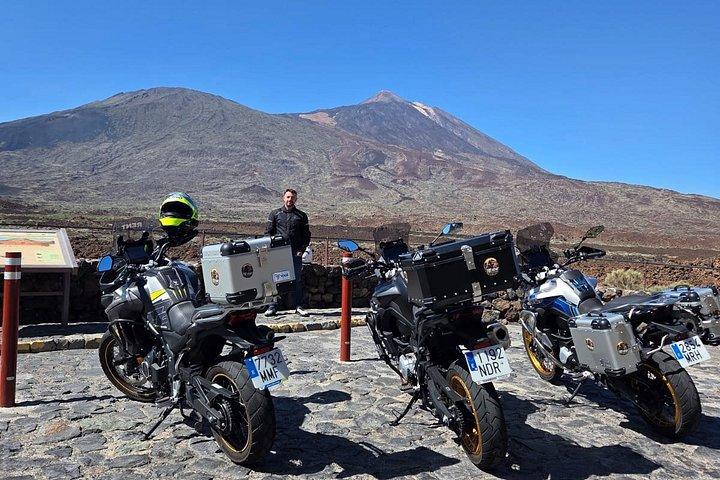 テネリフェ：テイデ山ガイド付きバイクツアー＆シーニックライド