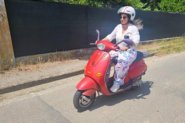 ワイン付きフィレンツェ発トスカーナ田園ベスパツアー