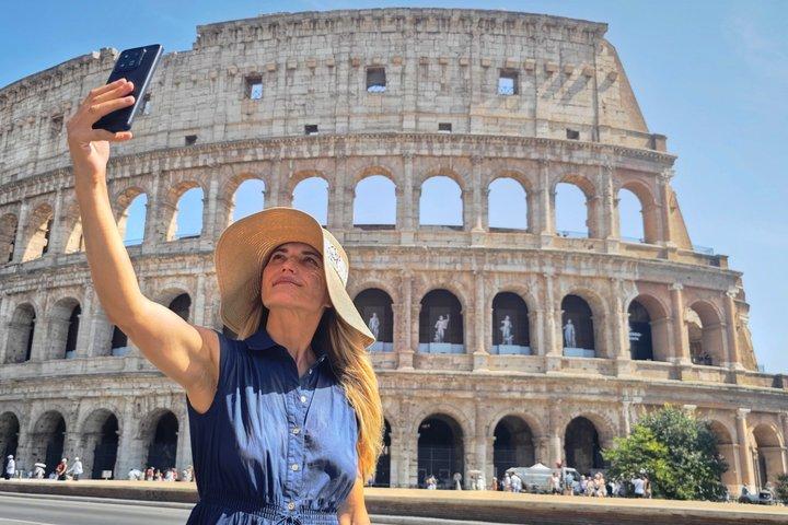 Rome: Colosseum Entry with Official AI App & Arena Option