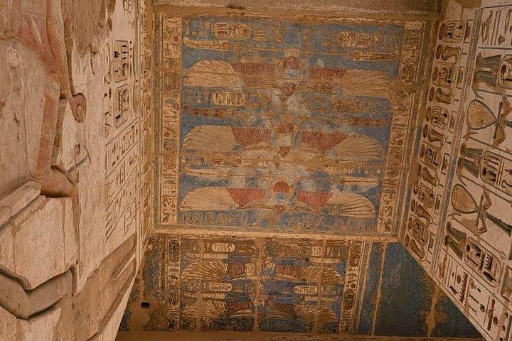 ハブ寺院、貴族の谷、ディア・エル＝マディーナへのプライベート日帰りツアー