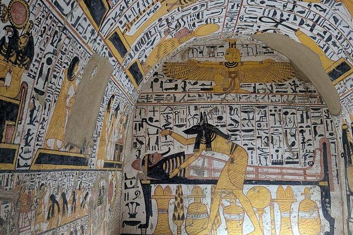 ハブ寺院、貴族の谷、ディア・エル＝マディーナへのプライベート日帰りツアー