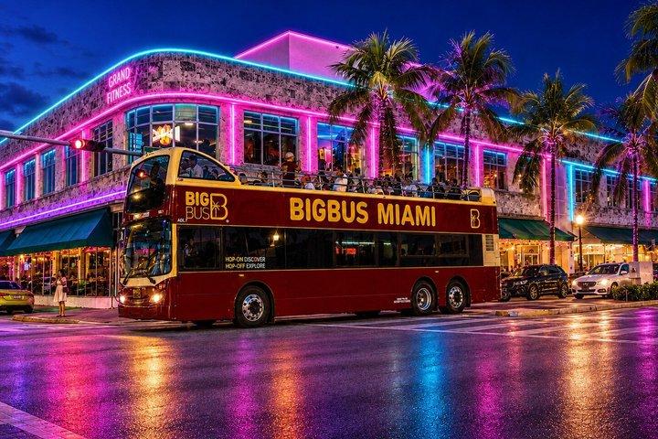 Miami: Open-top Bus Sightseeing Night Tour with Live Guide