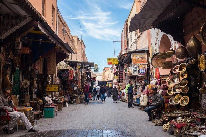 Marrakech Old Medina Walking Tour: Koutoubia, Bahia Palace & Souk