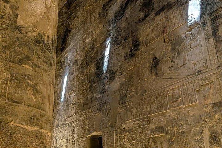 ルクソール発エスナ寺院（クヌム寺院）半日プライベートツアー。