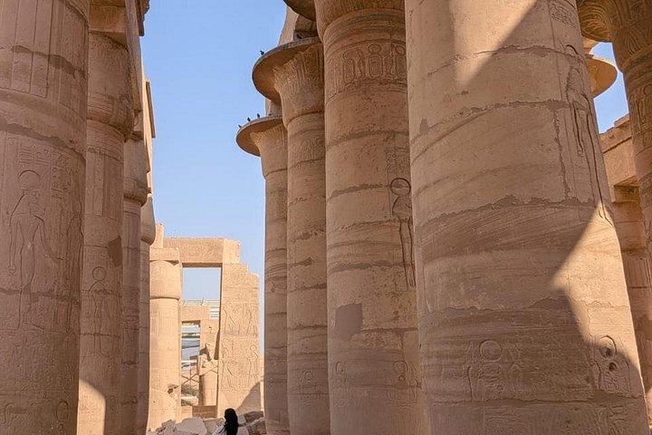 ルクソール発エスナ寺院（クヌム寺院）半日プライベートツアー。