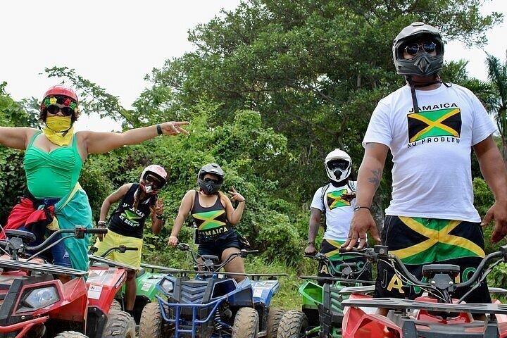 ネグリルからのプライベートグレートリバーラフティングとATVツアー
